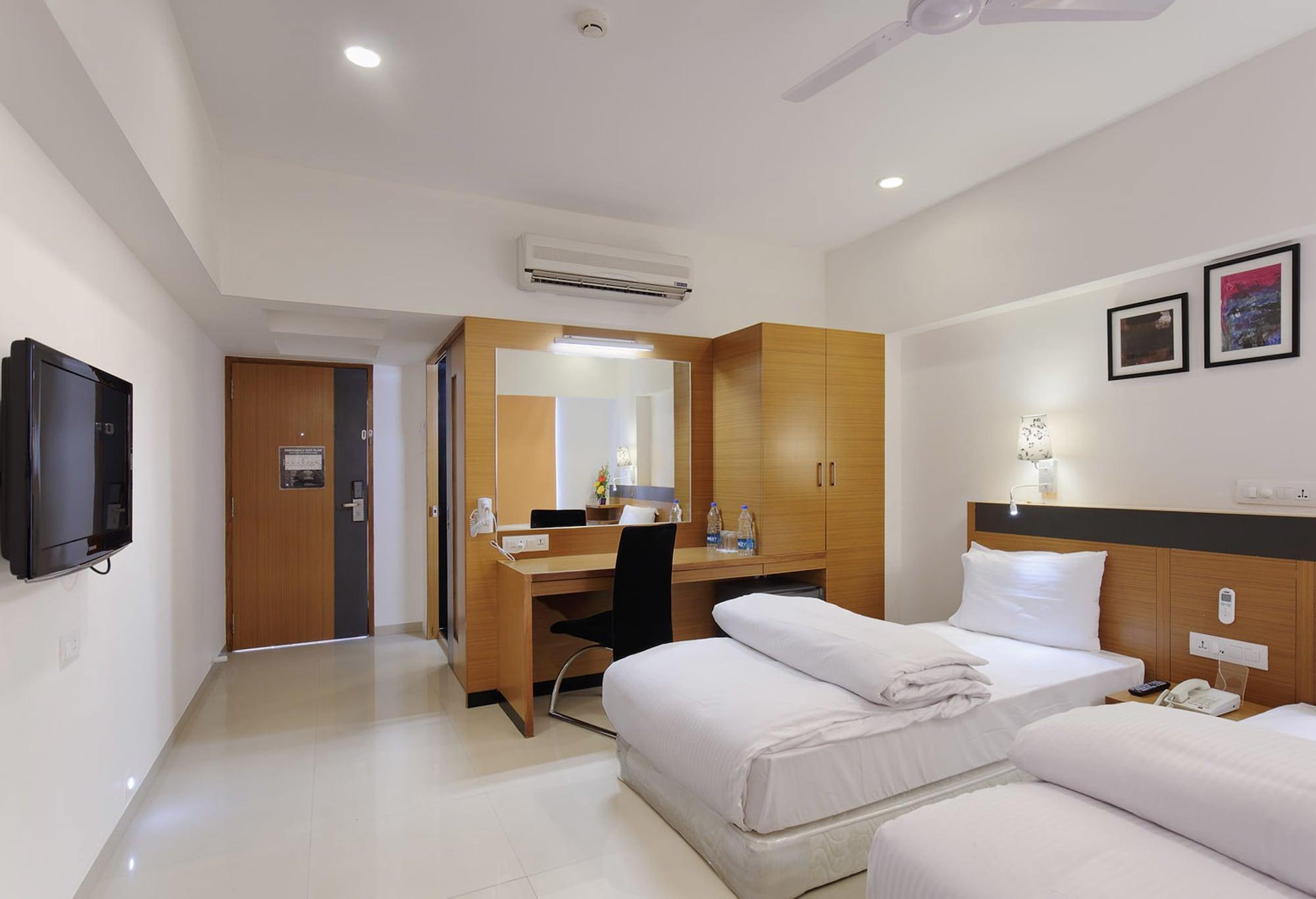 Hi 5 Hotel&Experience Nashik Exterior foto