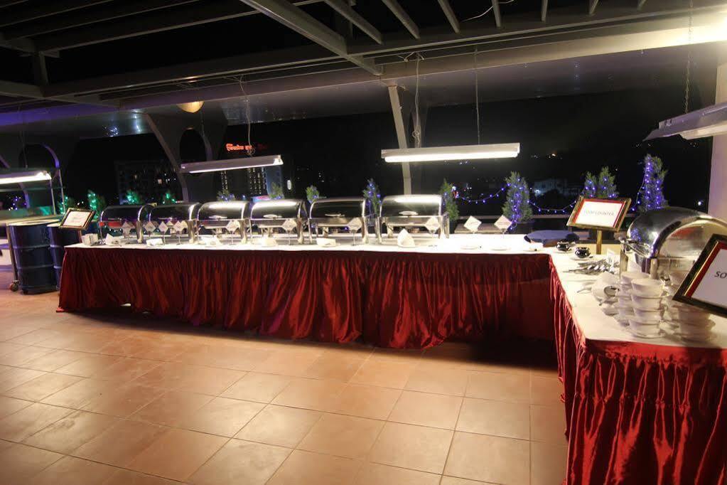 Hi 5 Hotel&Experience Nashik Exterior foto